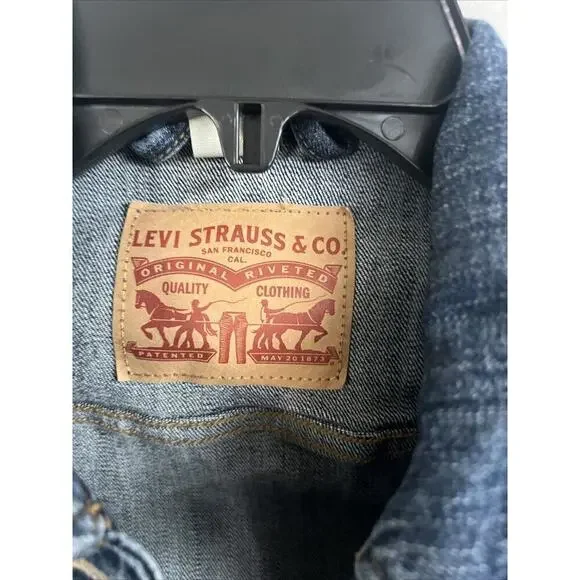 Levi's oversized mid wash long sleeve denim jacket size M - Picture 2 of 6